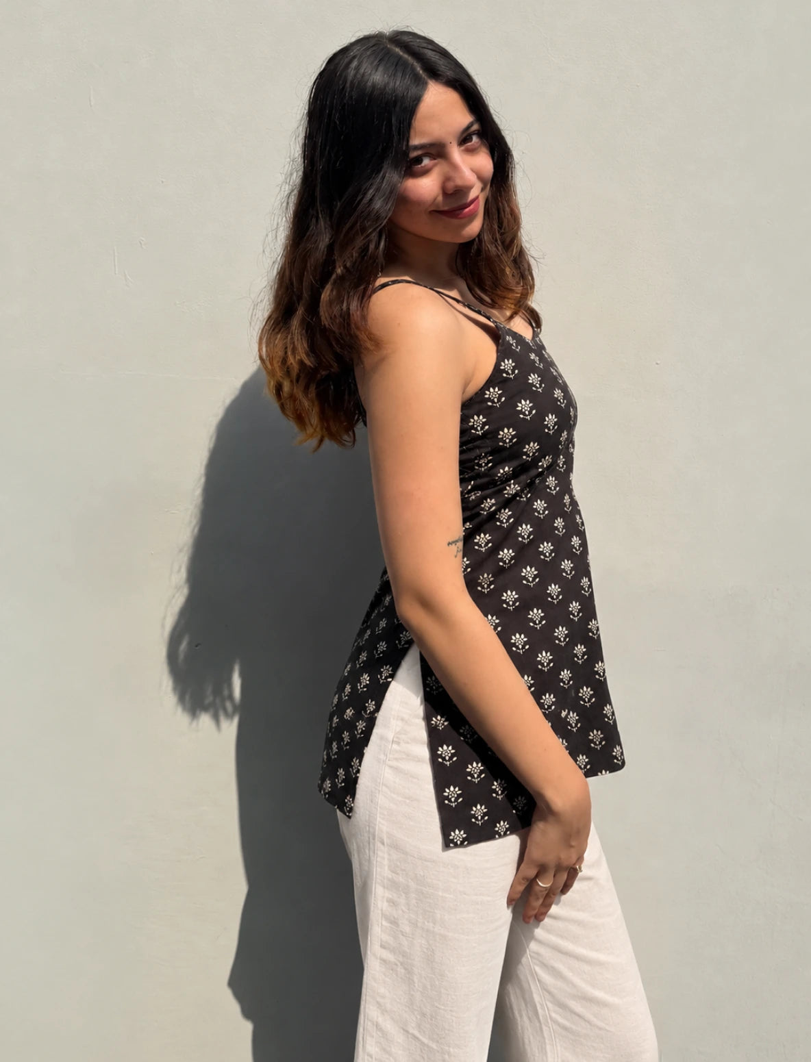 Dhirti Short Sleeveless Kurti