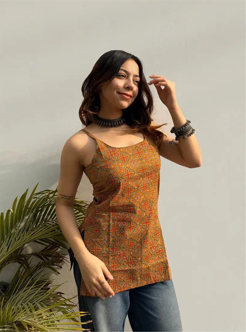 Kaveri Short Sleeveless Kurti by Evara