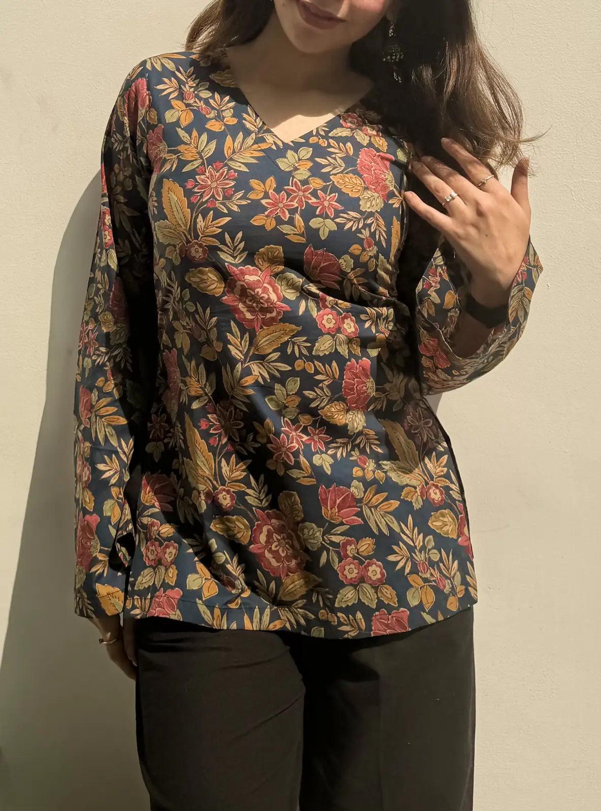 Gumshuda Bell Sleeves Kurti