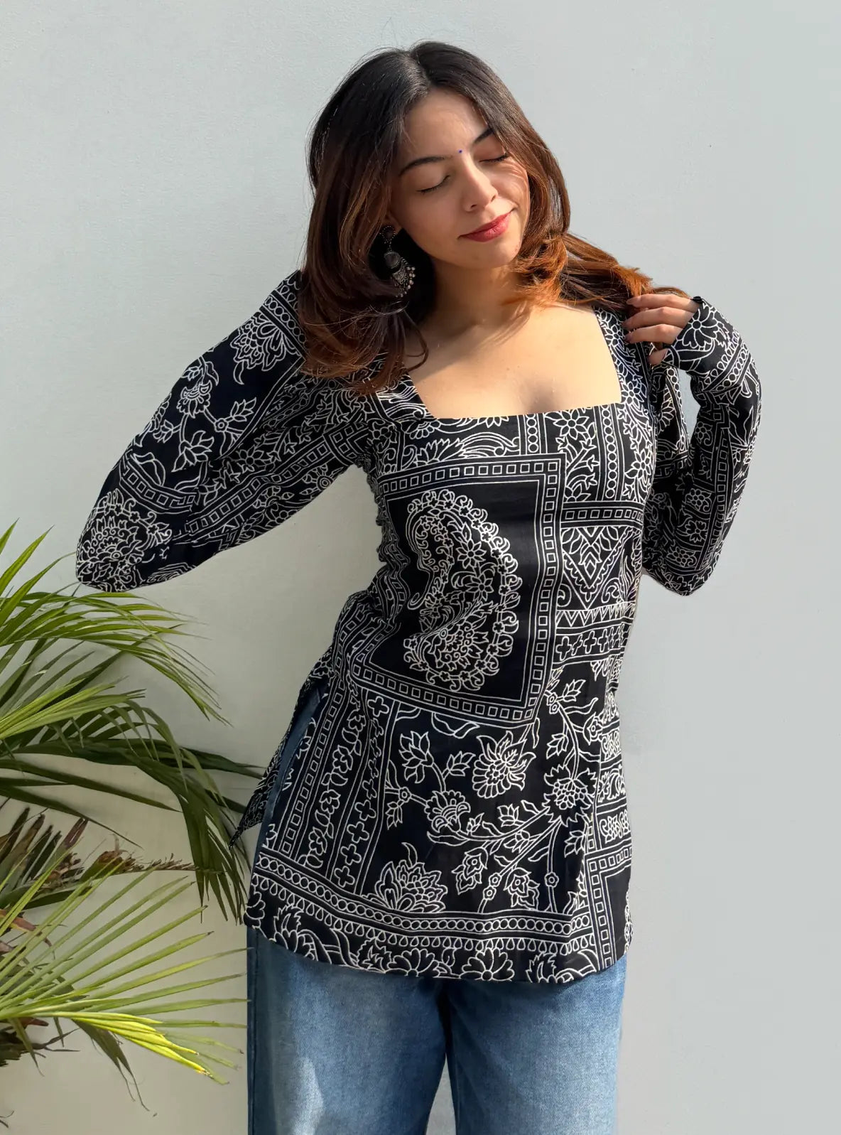 Inaya Square Neck Kurti by Evara