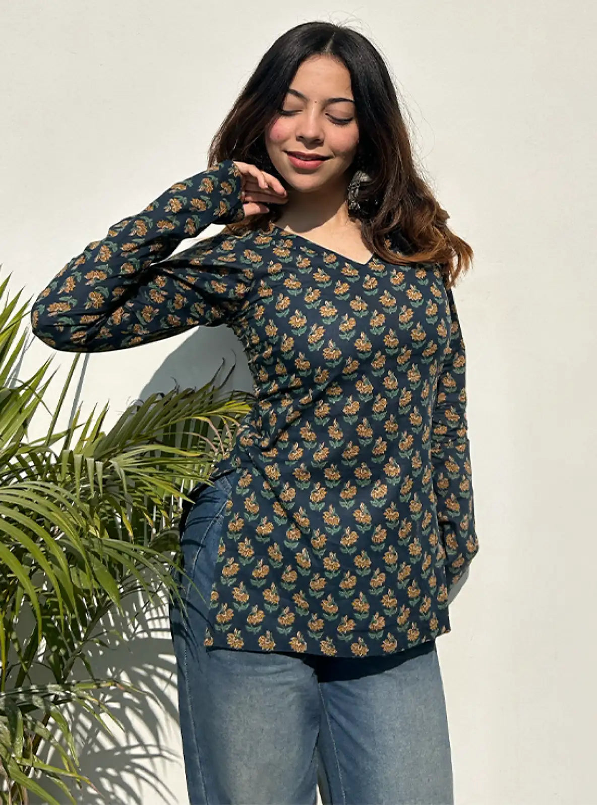 Kaynaat Straight Sleeves Kurti
