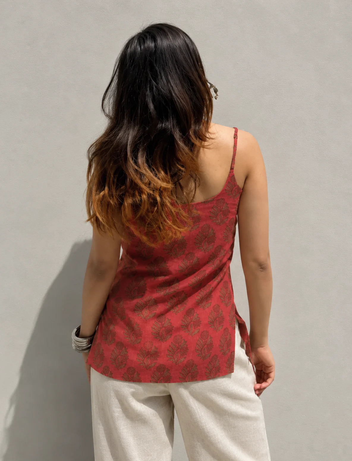 Baani Short Sleeveless Kurti