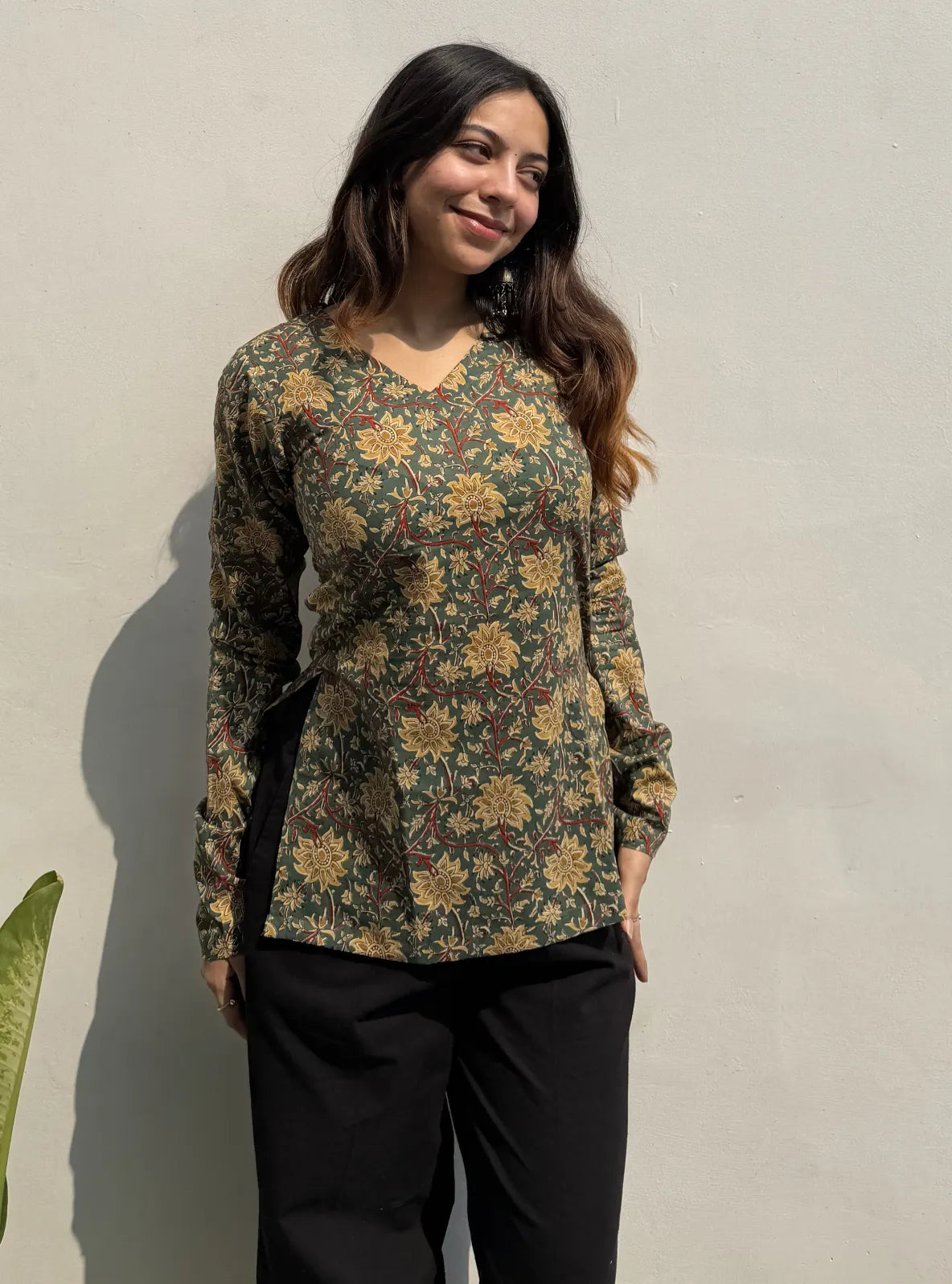 Divya Straight Sleeves Kurti