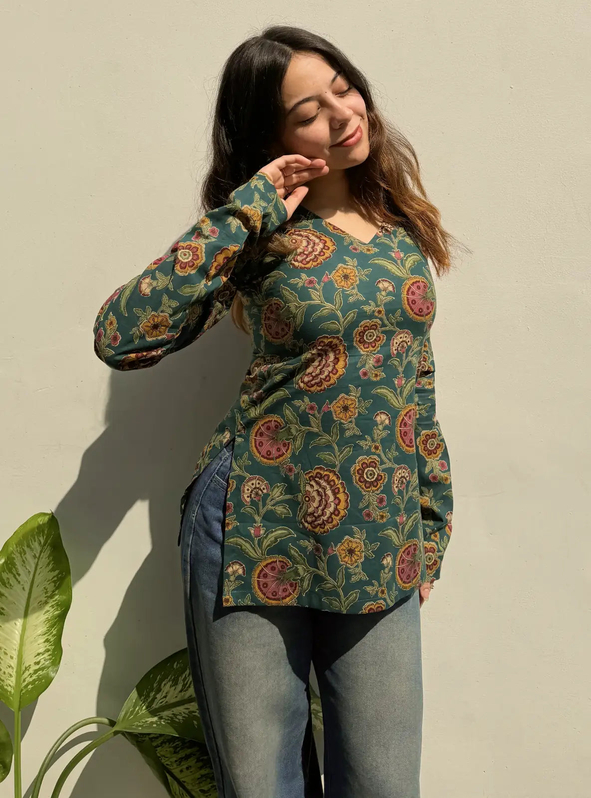Manya Straight Sleeves Kurti