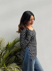 Saawariya Square Neck Kurti by Evara