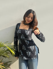 Jhankaar Square Neck Kurti by Evara