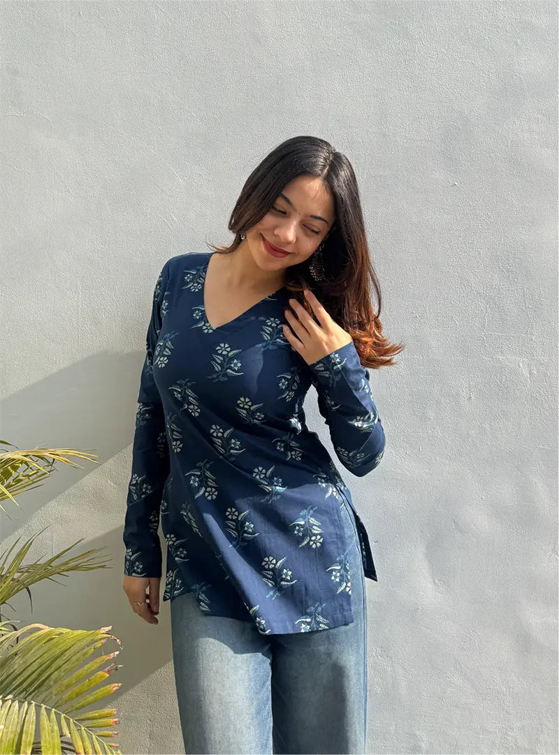 Rachna Straight Sleeves Kurti by Evara