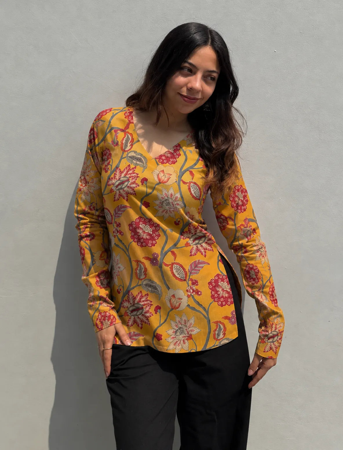 Suvarna Straight Sleeves Kurti