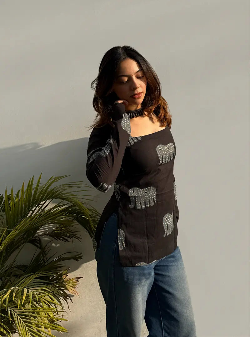 Shayra Square Neck Kurti by Evara