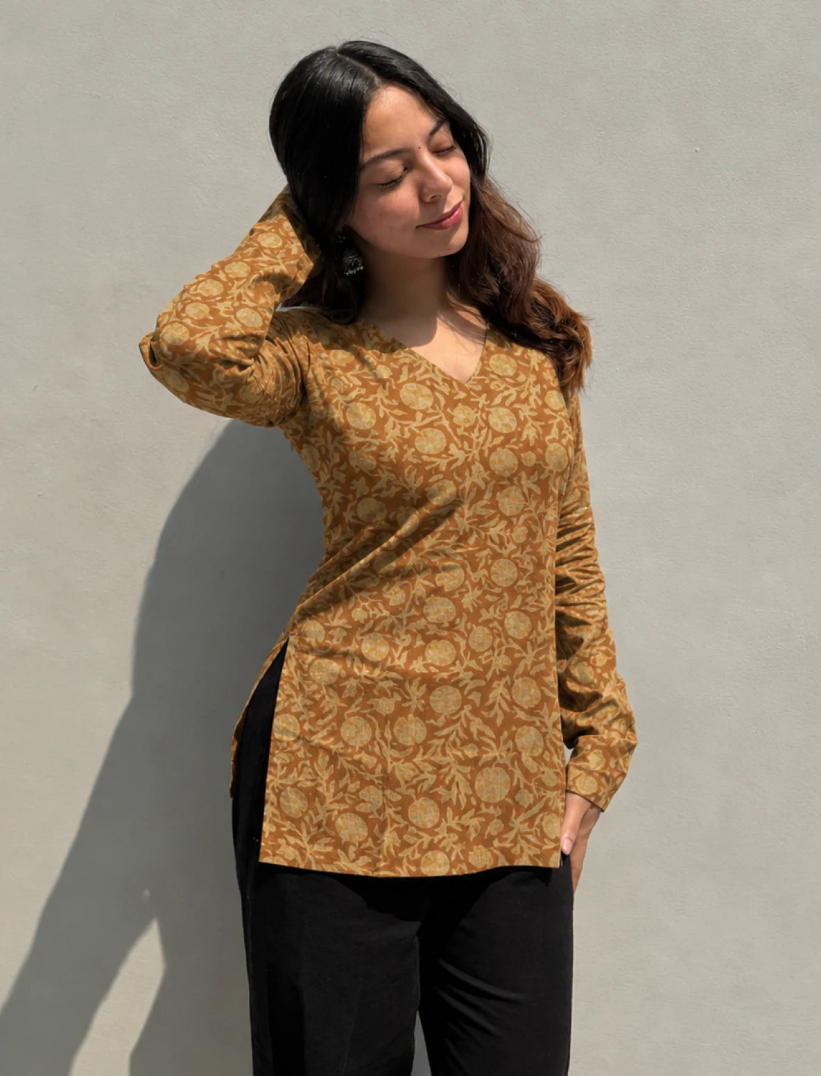 Vayra Straight Sleeves Kurti