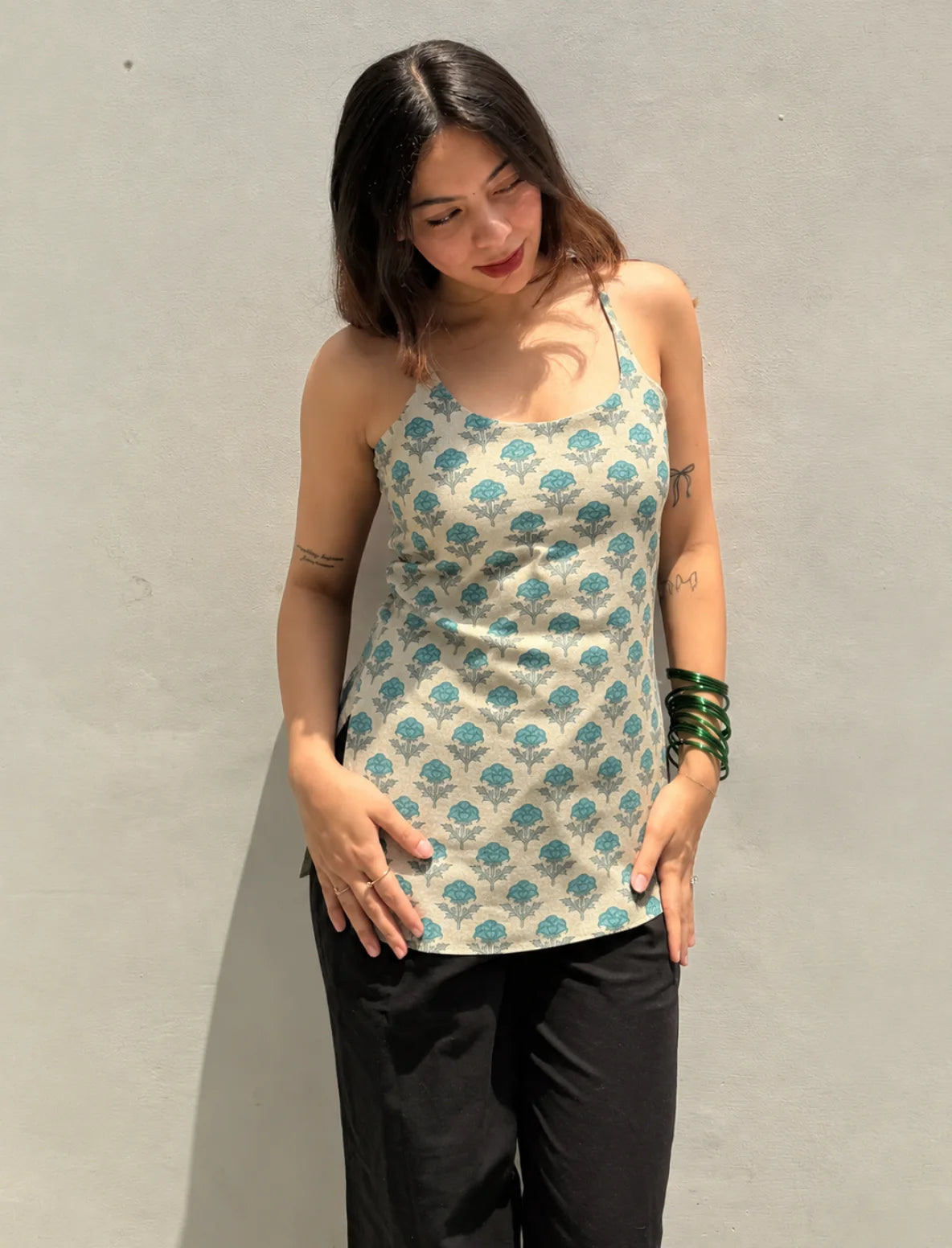 Veda Short Sleeveless Kurti