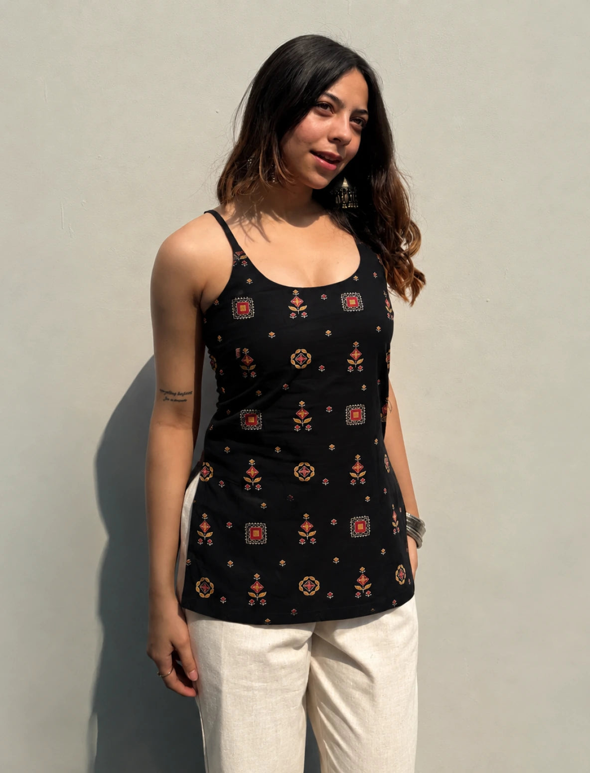 Mishti Short Sleeveless Kurti