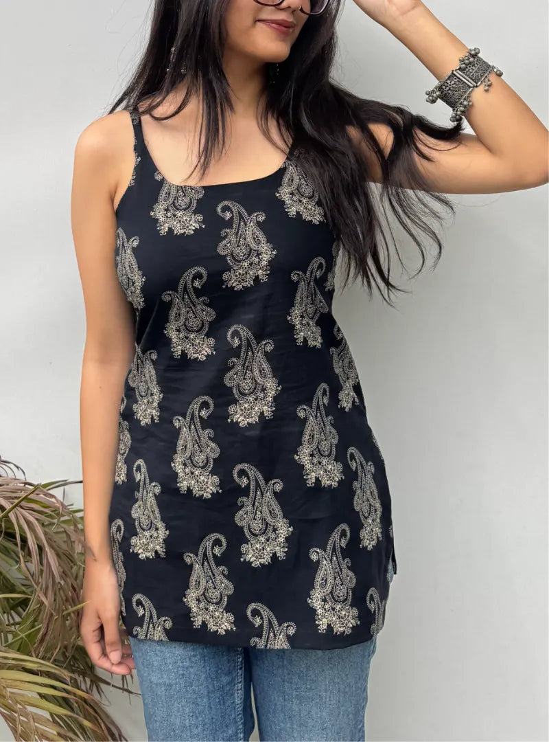 Tishya Short Sleeveless Kurti