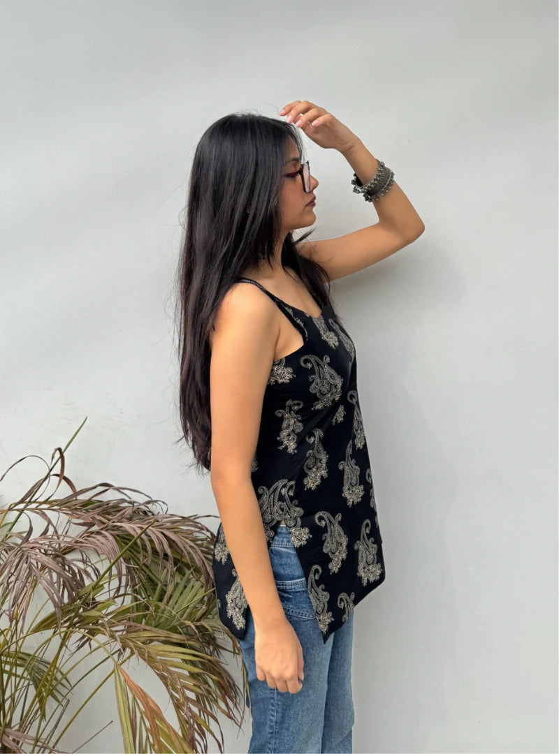 Tishya Short Sleeveless Kurti