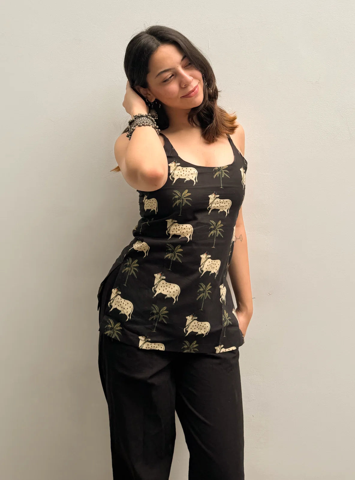 Gauri Short Sleeveless Kurti
