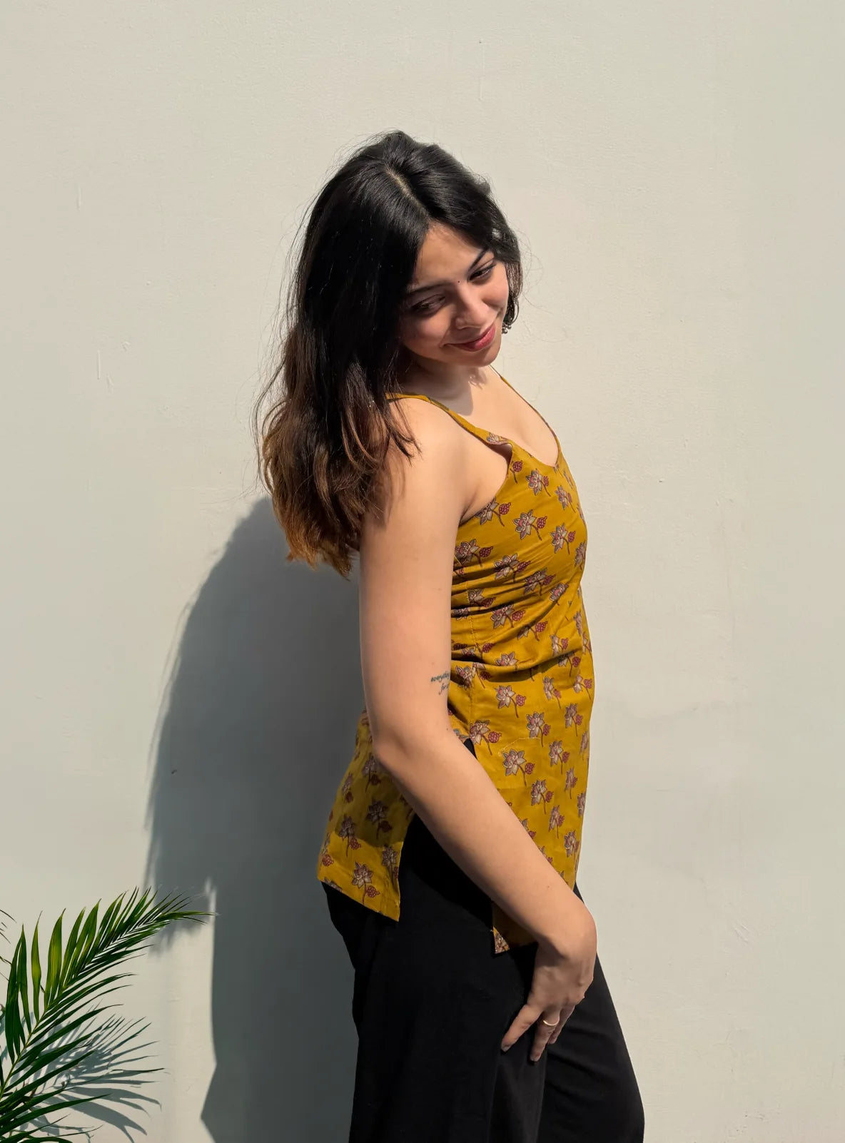 Qissa Short Sleeveless Kurti