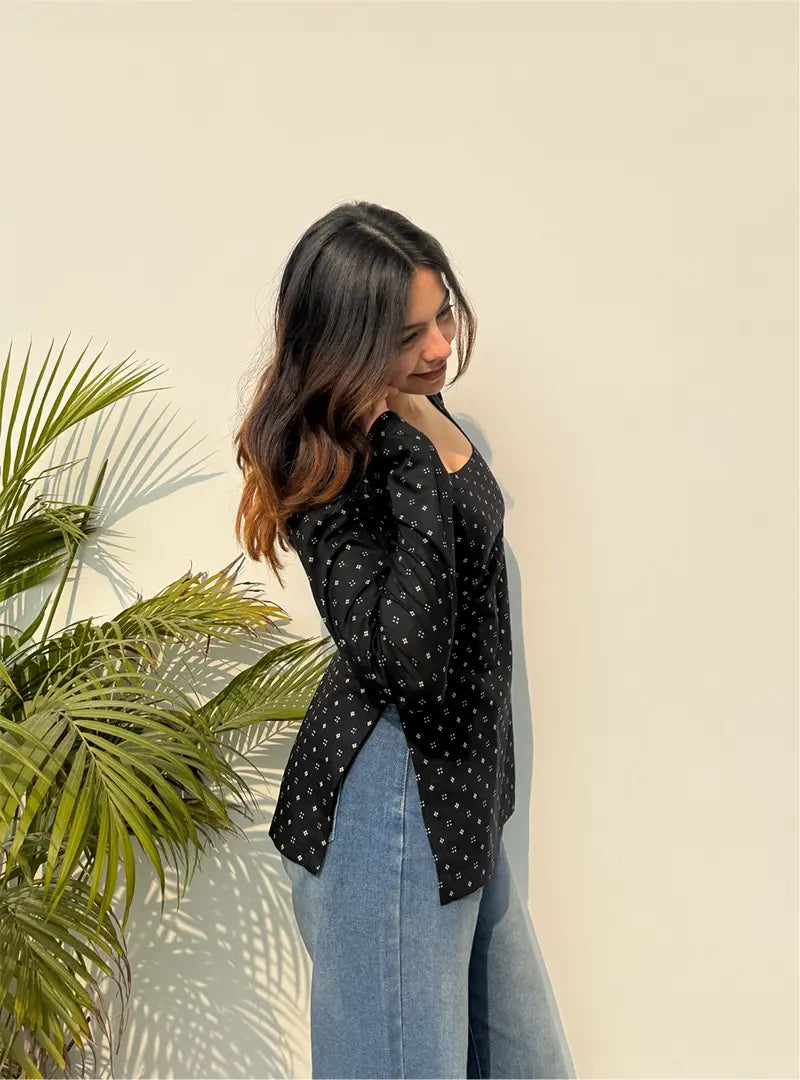 Zubaida Boat Neck Kurti