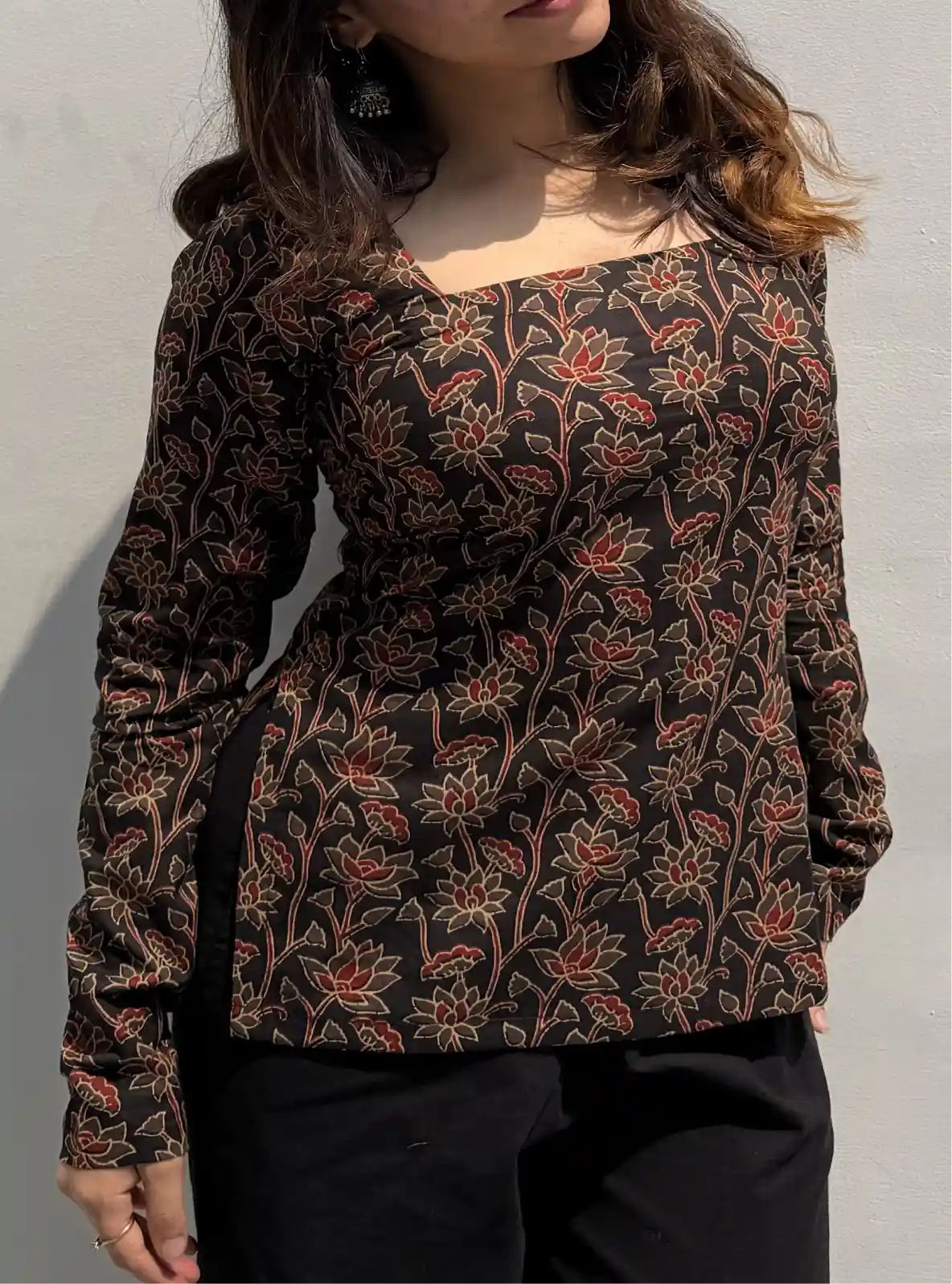 Vamika Corset Back Full Sleeves Kurti