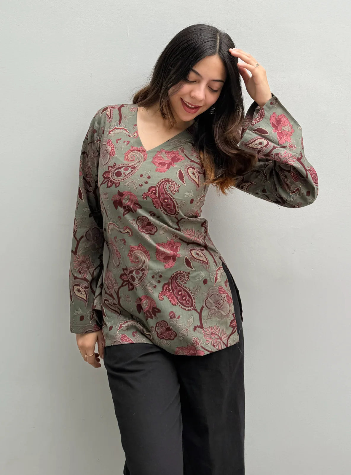 Vaidehi Bell Sleeves Kurti