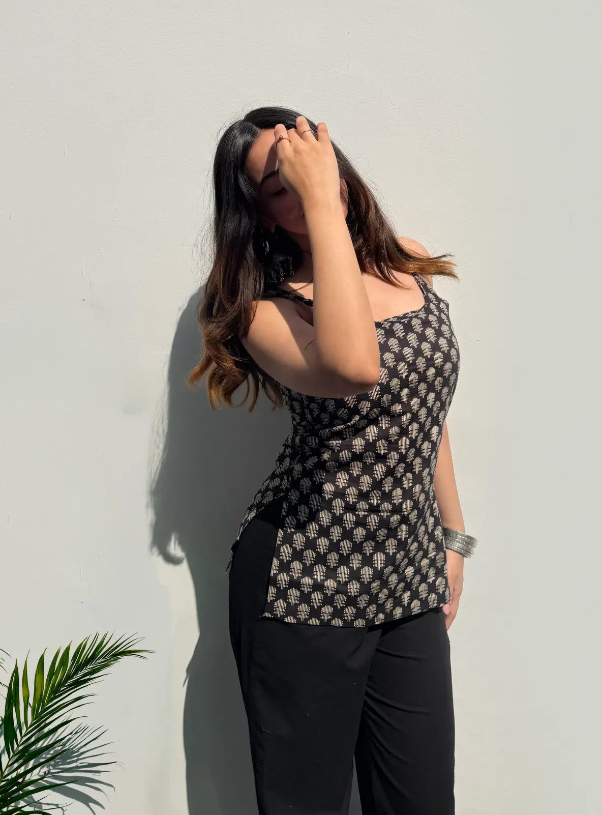 Raag Short Sleeveless Kurti