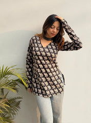 Carvaan Straight Sleeves Kurti by Evara