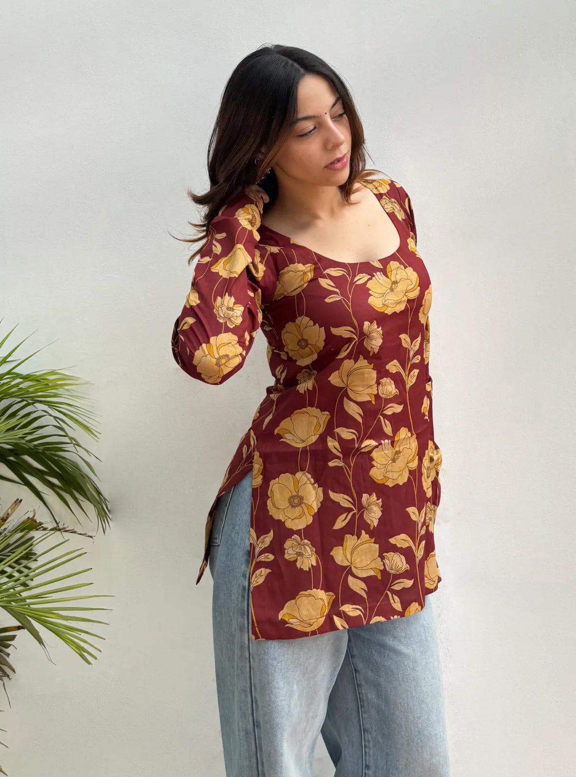 Noorangi Straight Sleeves Kurti by Evara