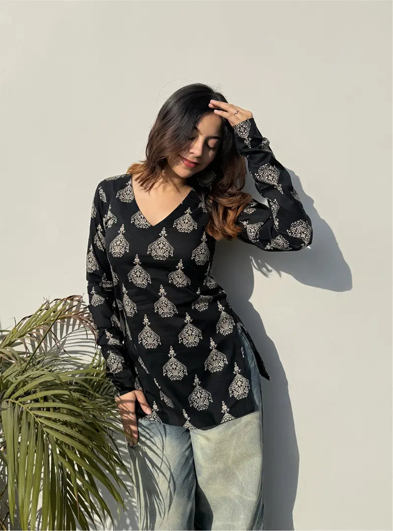 Khuda Straight Sleeves Kurti