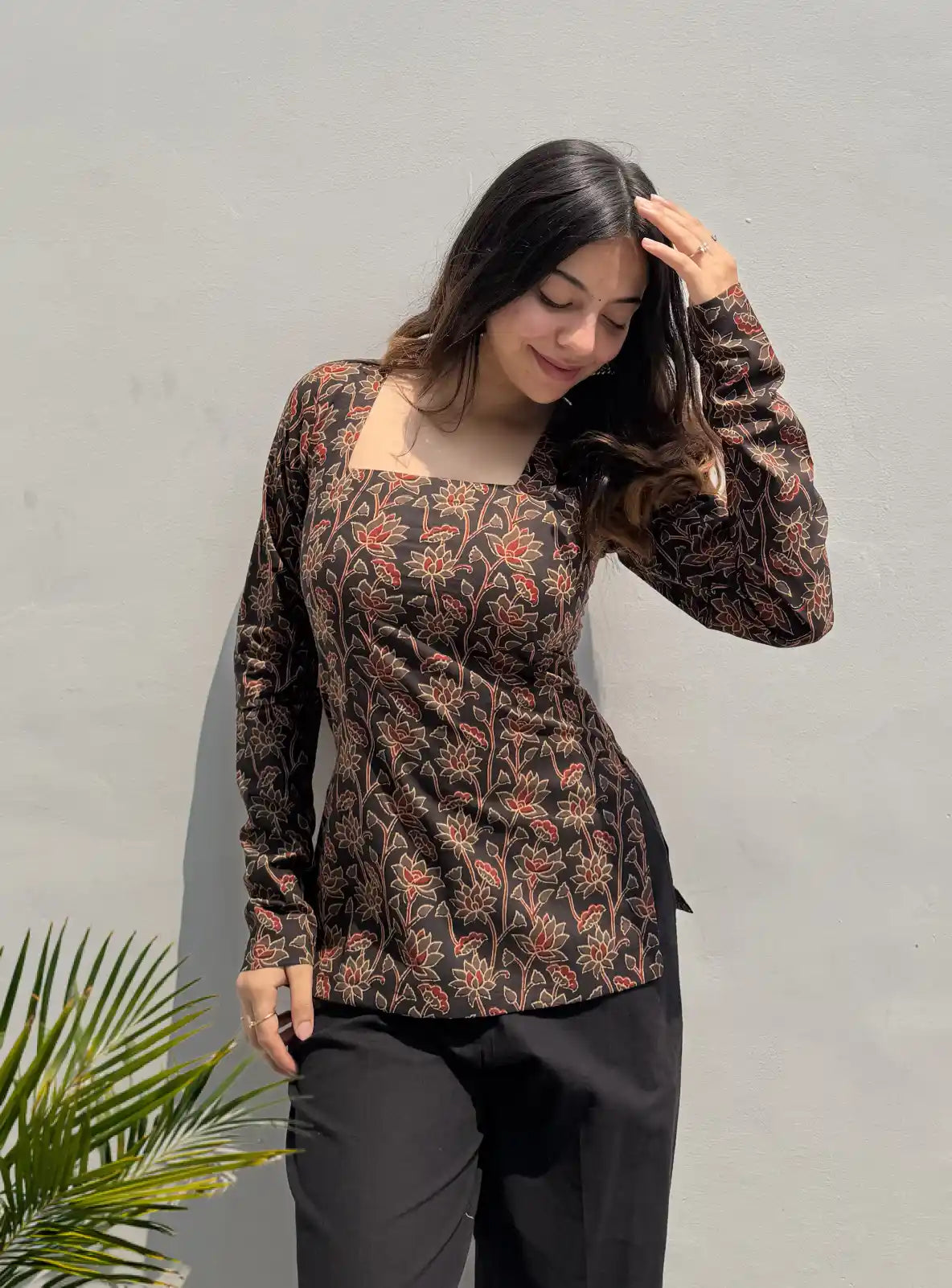 Vamika Corset Back Full Sleeves Kurti