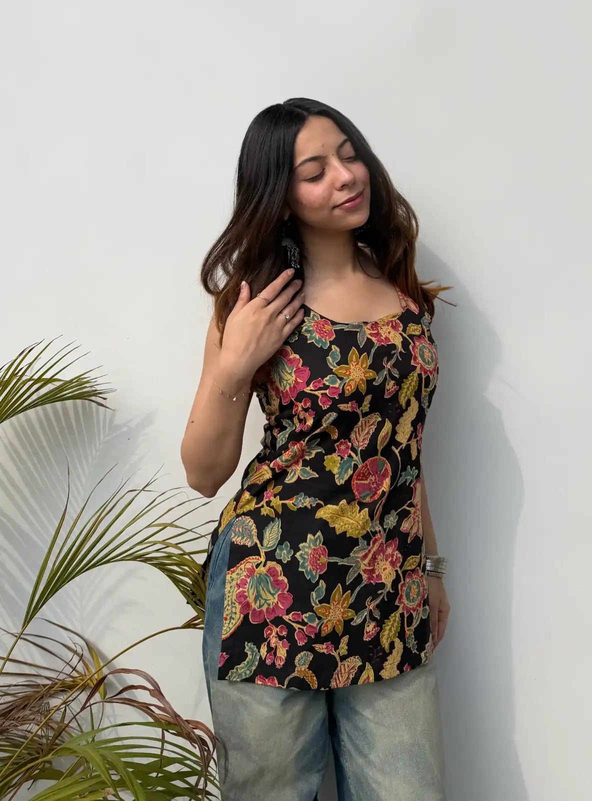Ratiya Short Sleeveless Kurti