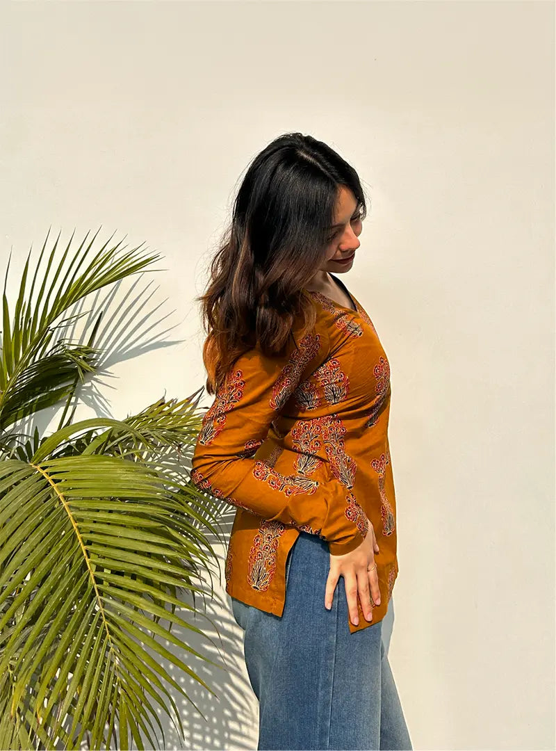 Jogan Straight Sleeves Kurti