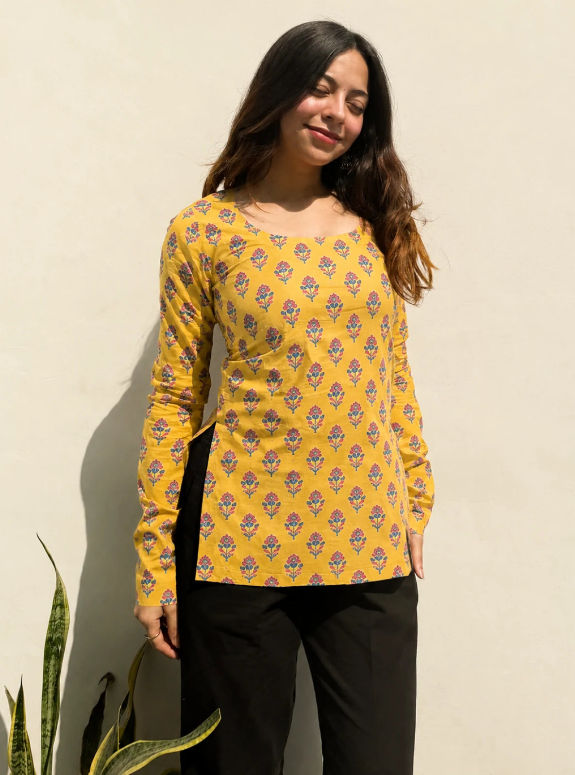 Rubaru Boat Neck Kurti