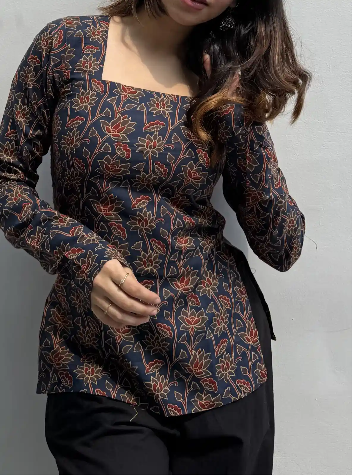 Mahika Corset Back Full Sleeves Kurti