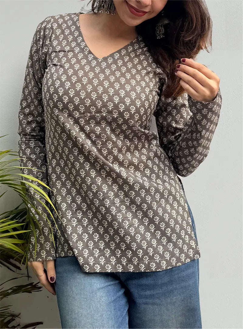 Dhwani Straight Sleeves Kurti