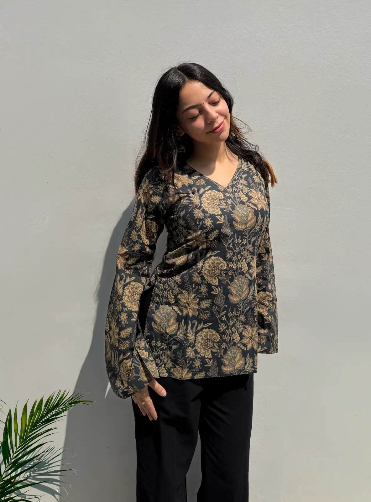 Jaan Nisaar Bell Sleeves Kurti