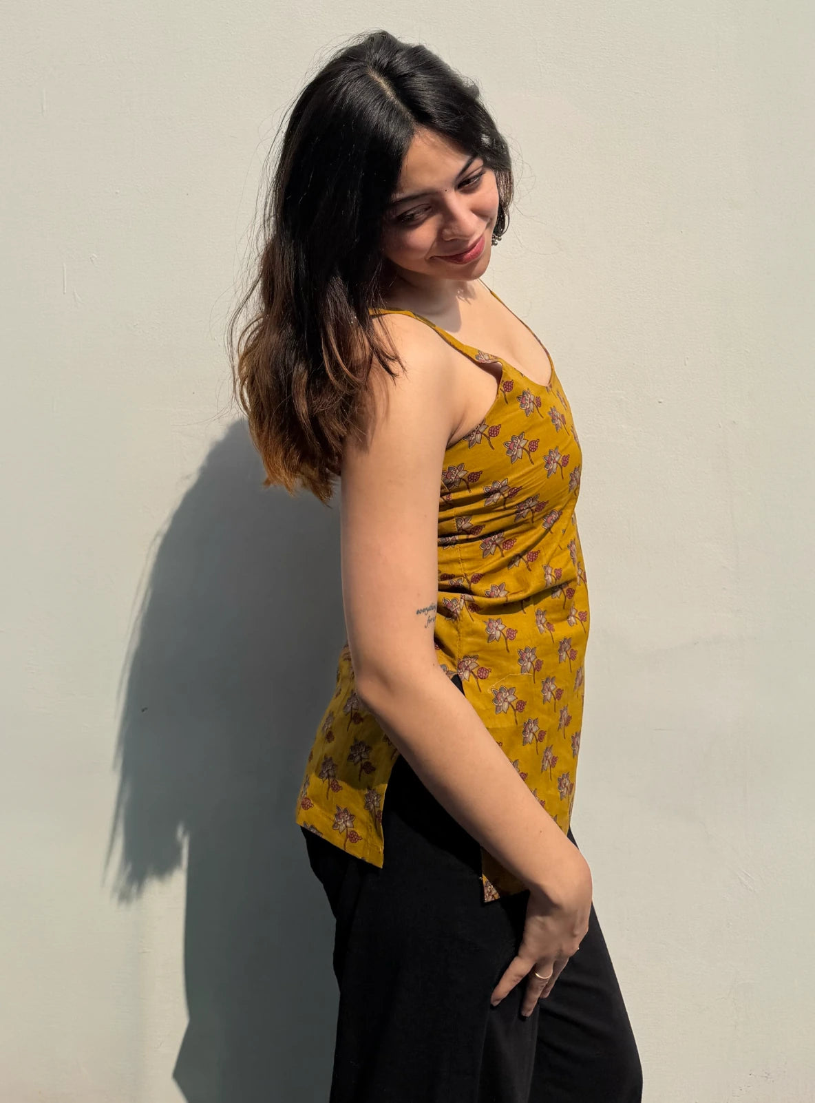 Qissa Short Sleeveless Kurti