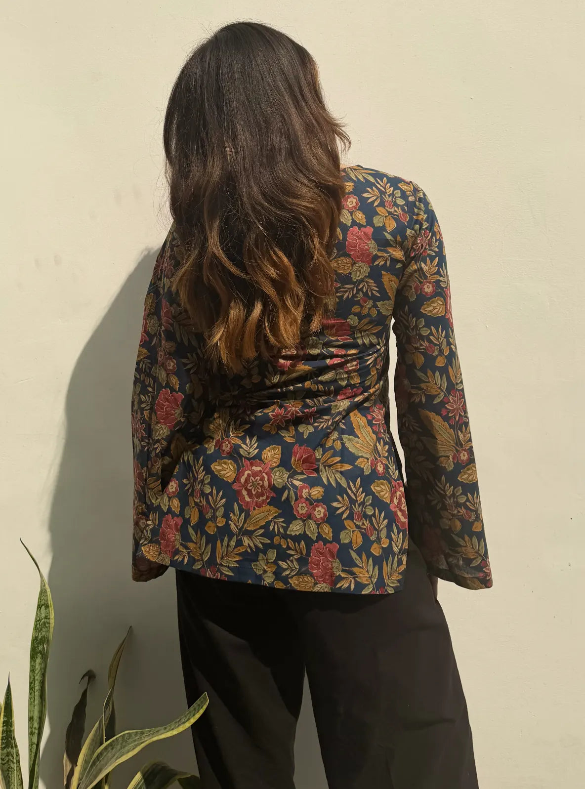 Gumshuda Bell Sleeves Kurti