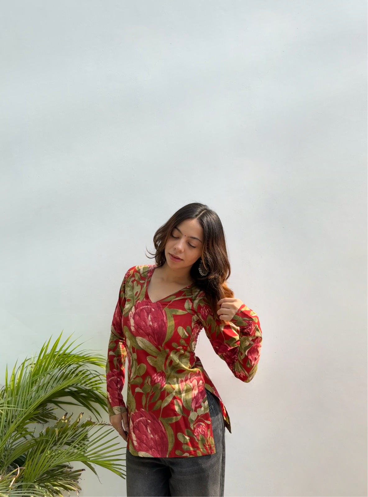 Rangreza Straight Sleeves Kurti by Evara