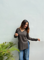 Suhana Straight Sleeves Kurti by Evara