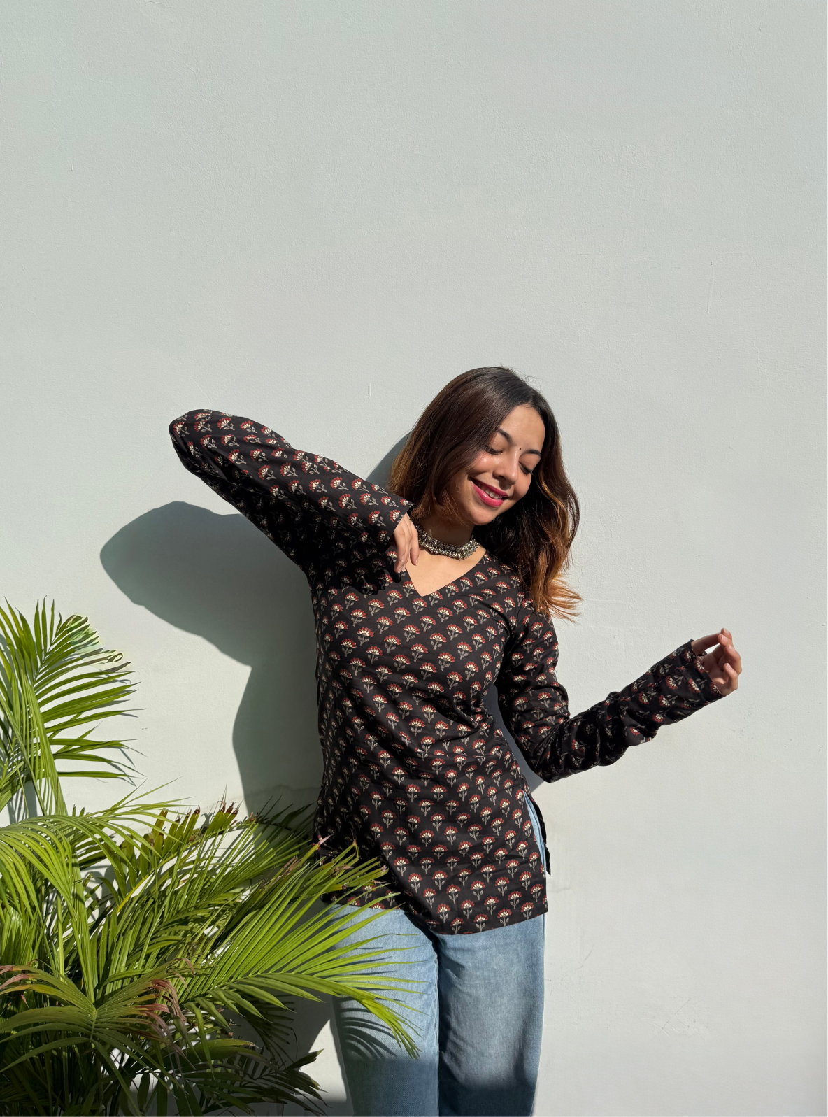 Pankhuri Straight Sleeves Kurti by Evara