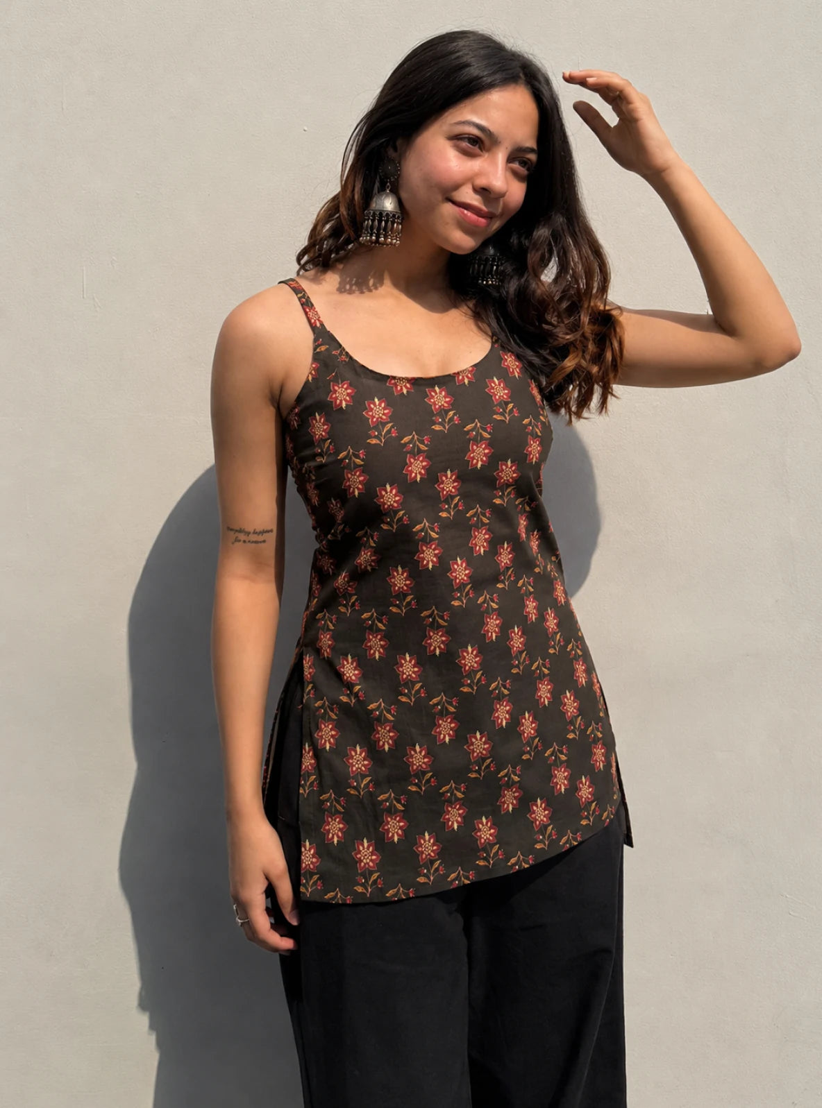 Arya Short Sleeveless Kurti