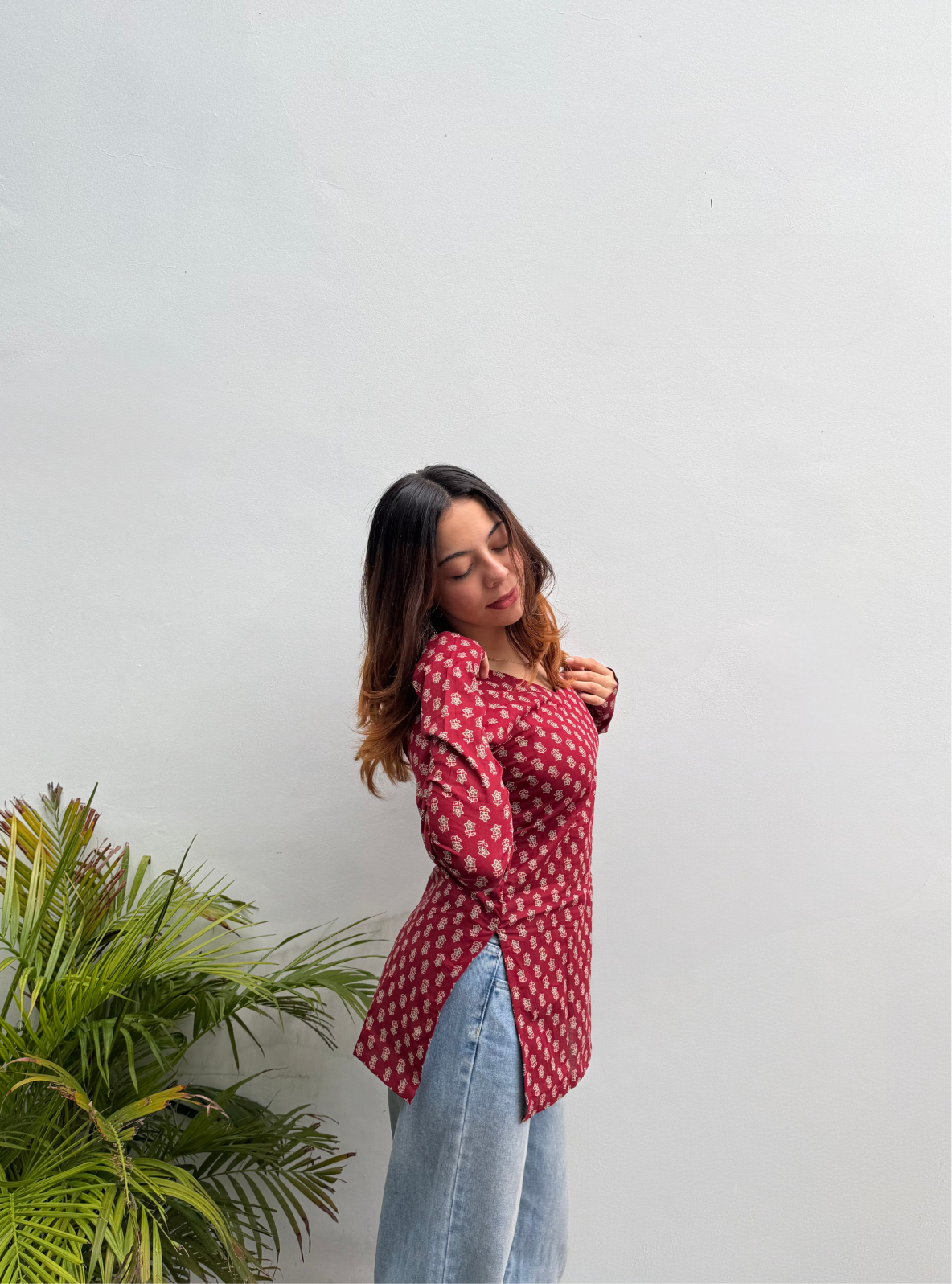 Surkh Sitara Straight Sleeves Kurti by Evara
