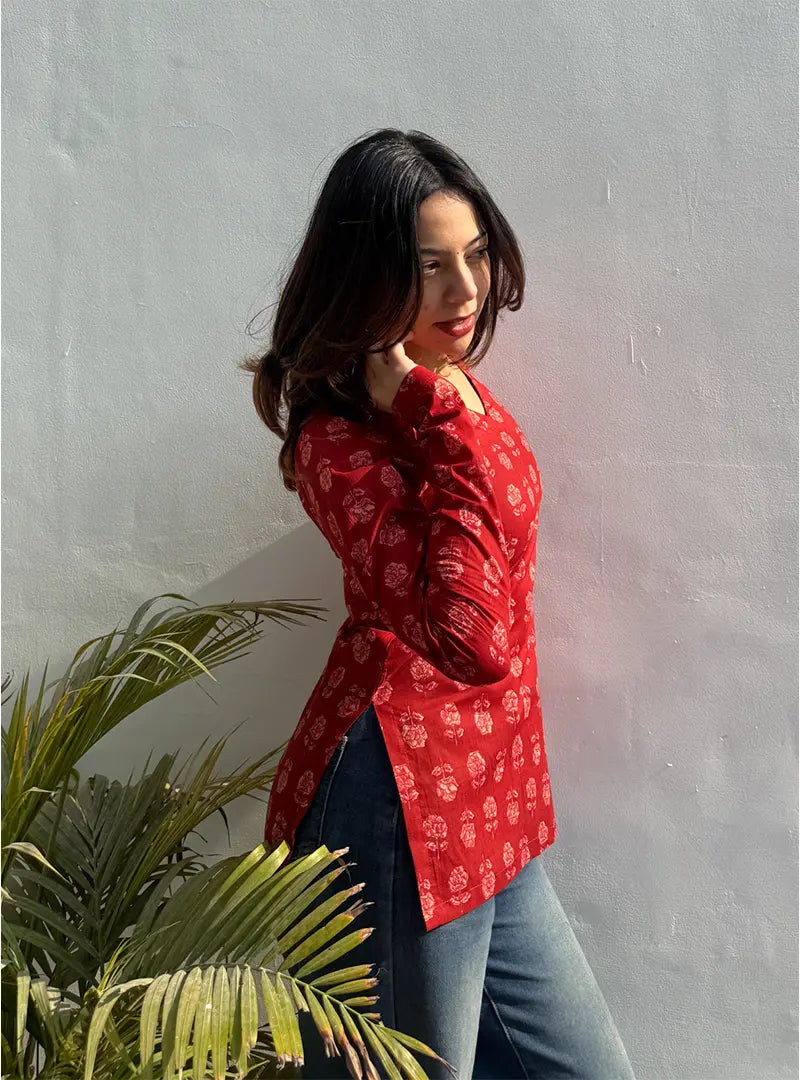 Adheera Straight Sleeves Kurti by Evara