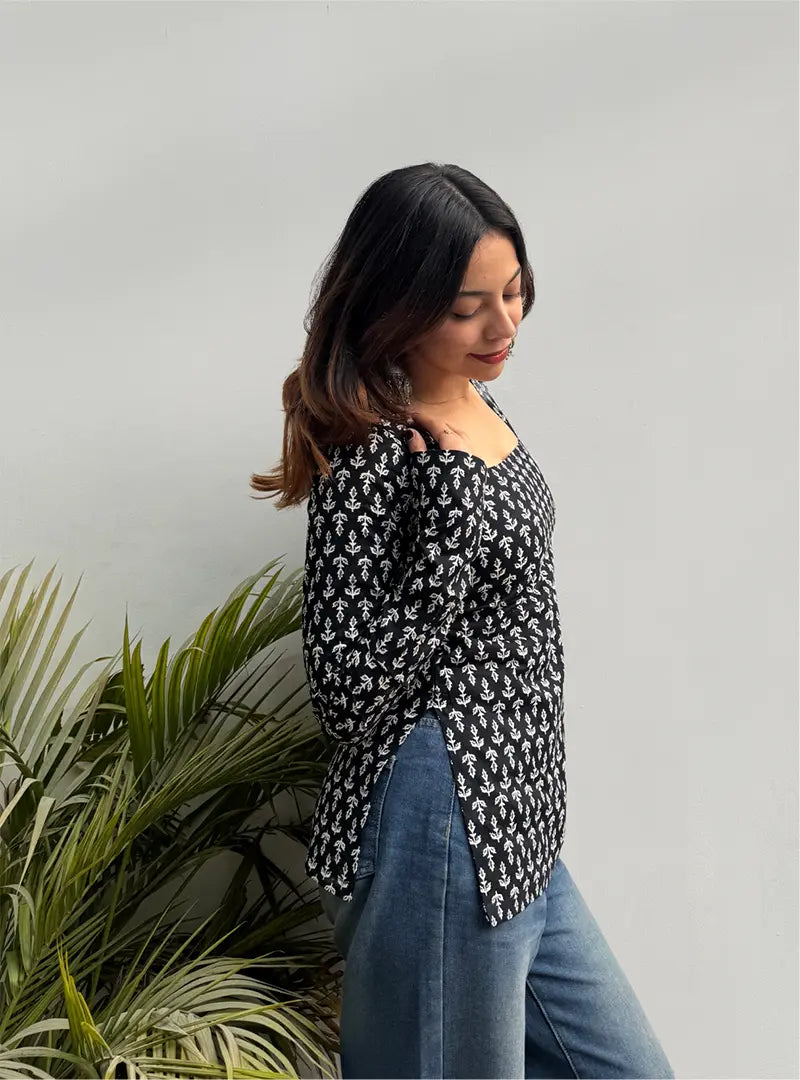 Saawariya Square Neck Kurti