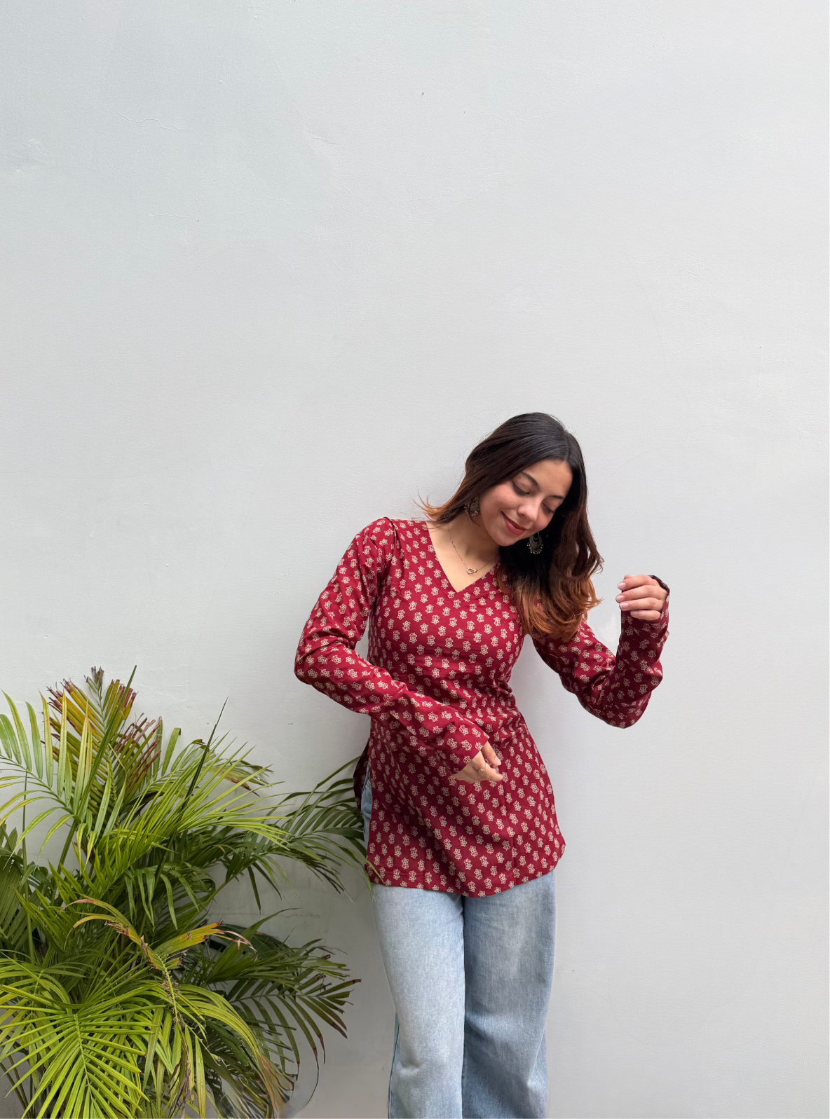 Surkh Sitara Straight Sleeves Kurti by Evara