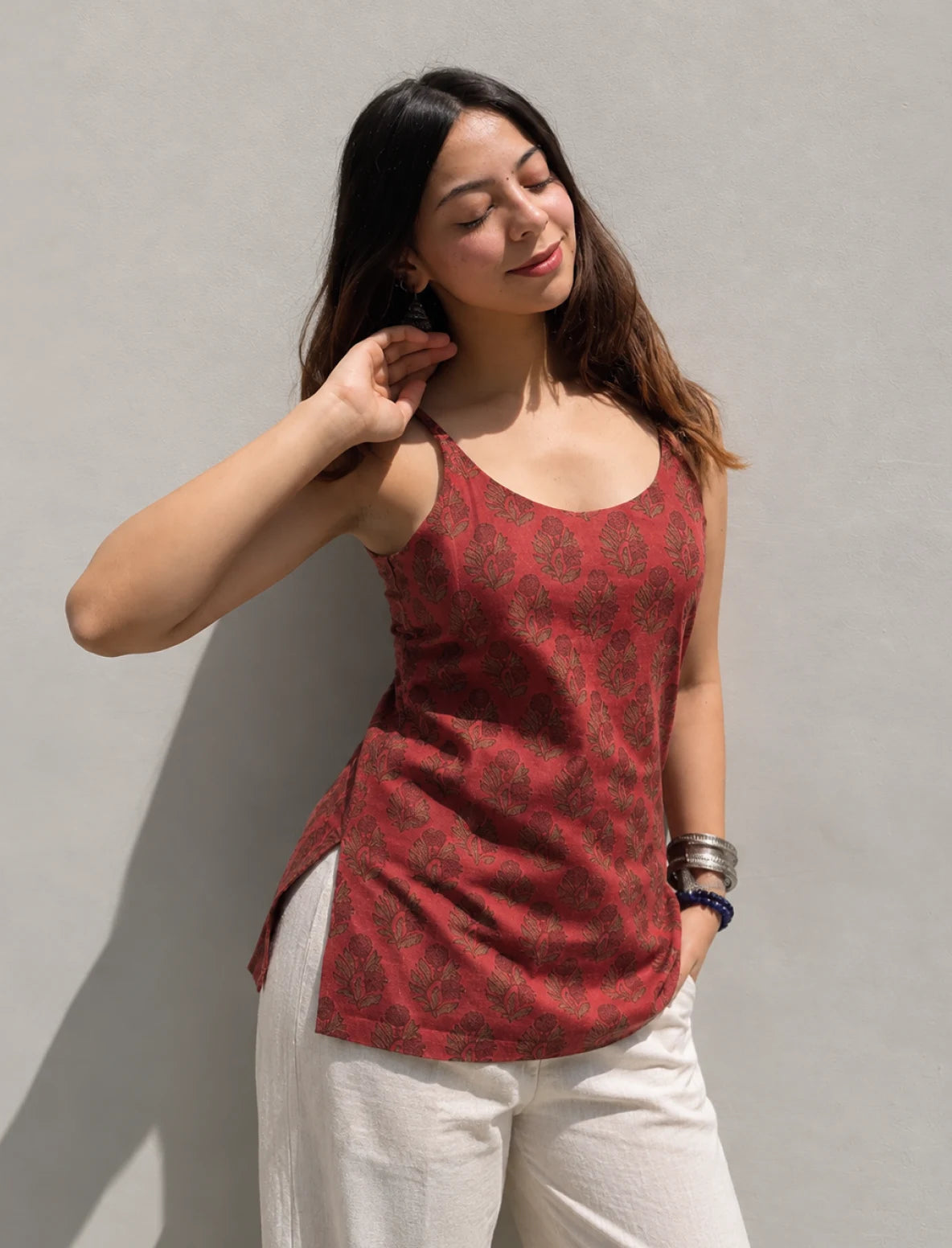 Baani Short Sleeveless Kurti