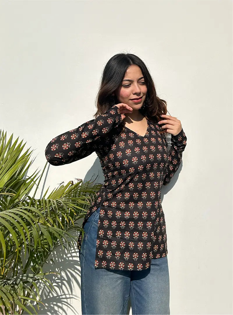 Miraaz Straight Sleeves Kurti