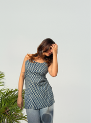 Hawa Mahal Short Kurti by Evara
