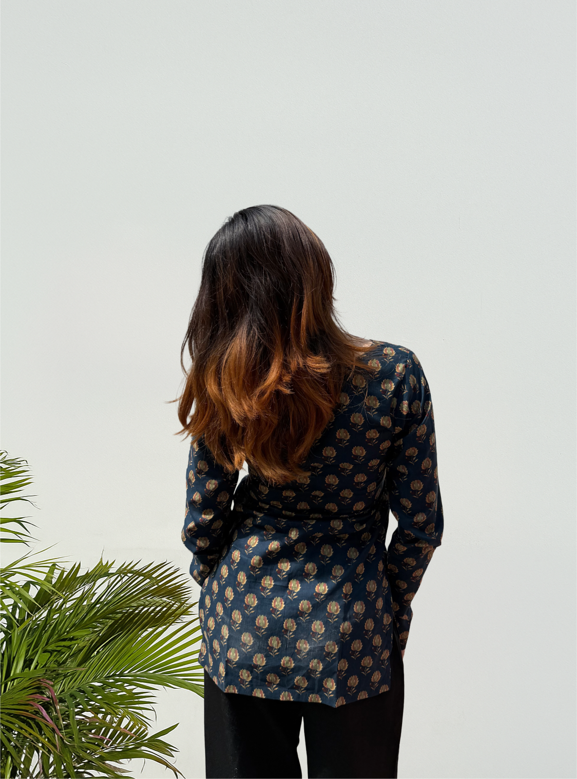 Neeli Noorani Straight Sleeves Kurti by Evara