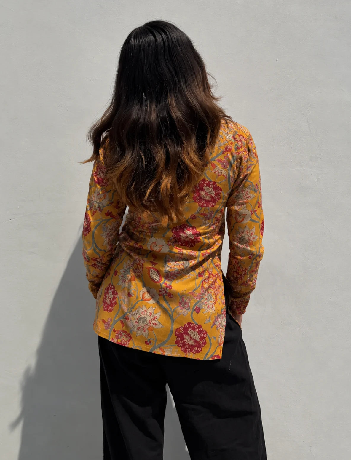 Suvarna Straight Sleeves Kurti