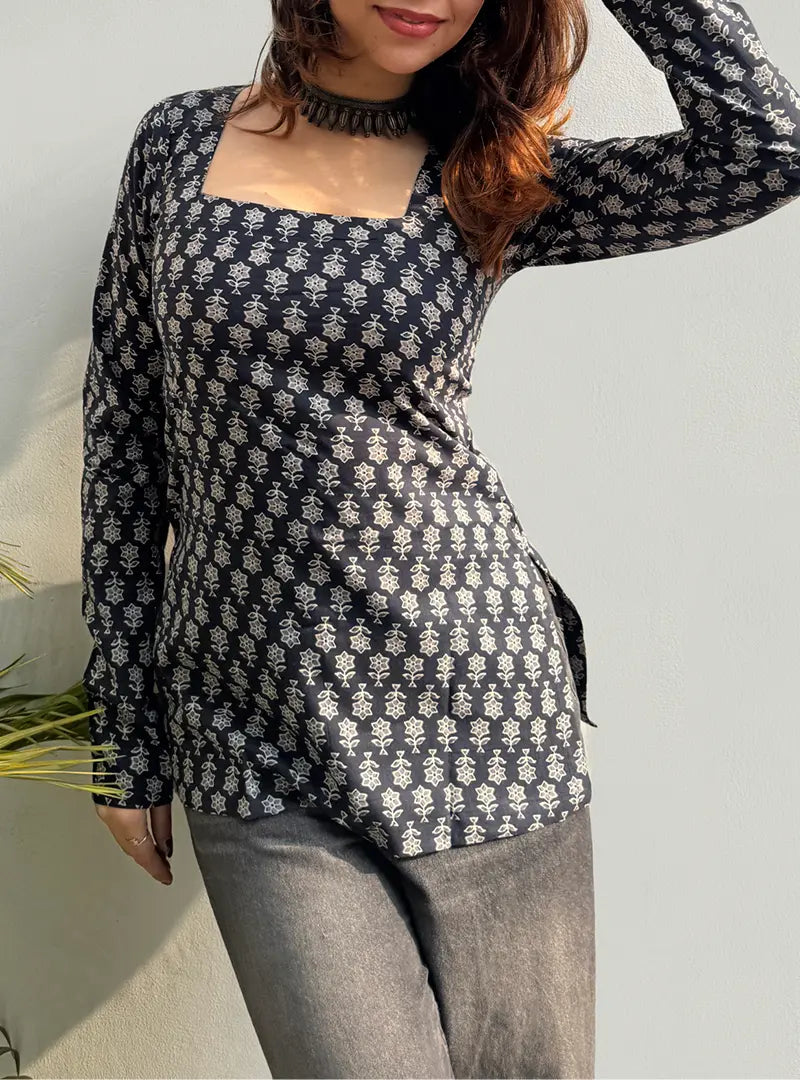 Rimjhim Square Neck Kurti by Evara